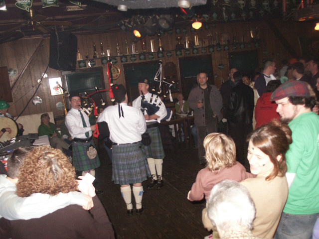 Tierneys-Tavern-St-Patricks-Day-2005-15